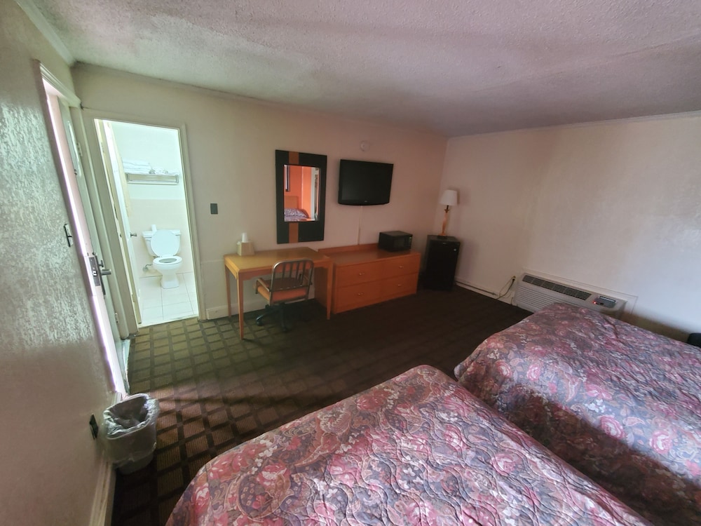 Room, 2 Bedrooms photo 2
