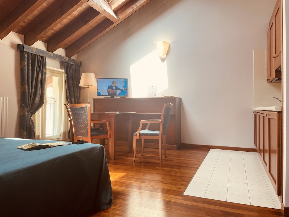 Deluxe Studio, 1 Bedroom, Kitchenette
