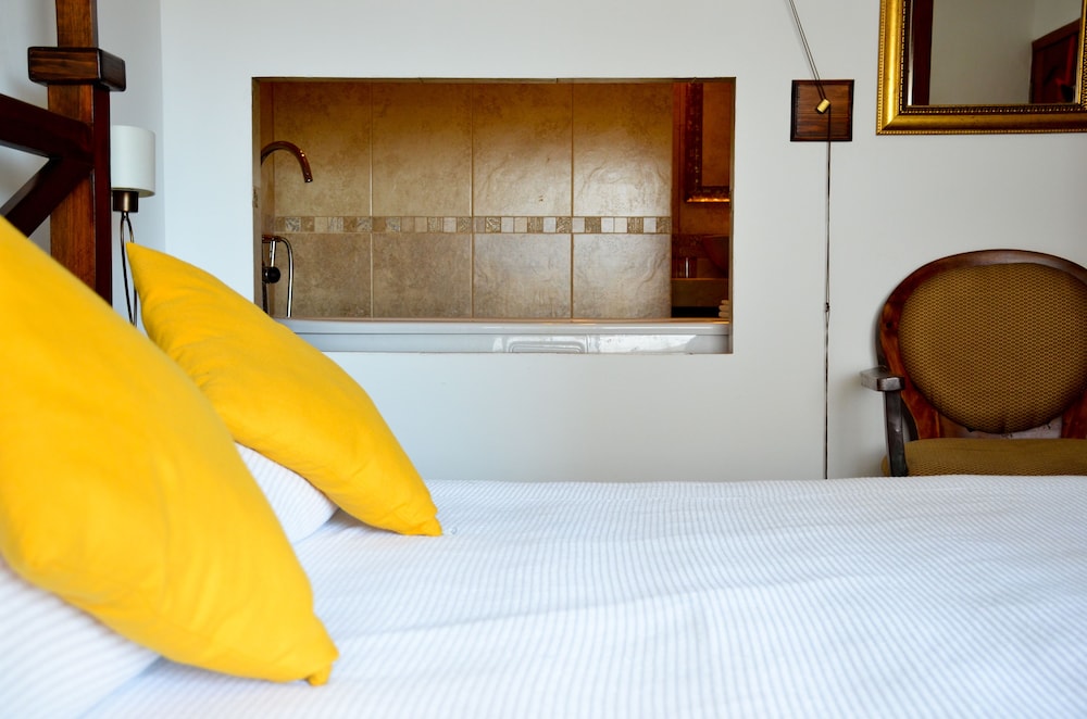 Deluxe Double Room, Bathtub, Garden Area photo 2