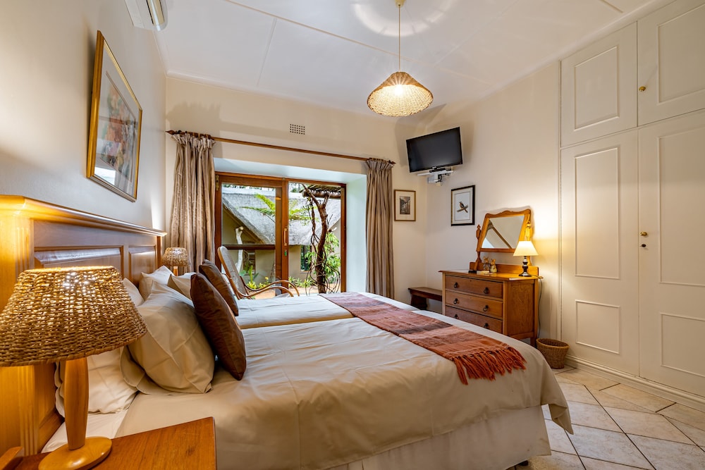 Robin Room photo 2