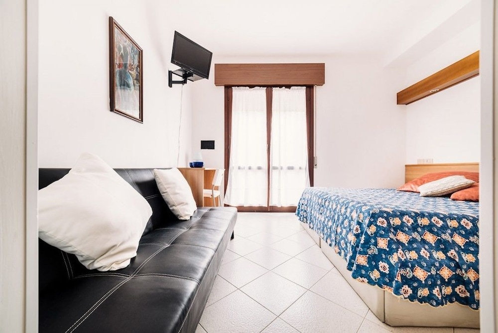 Double Or Twin Room photo 2