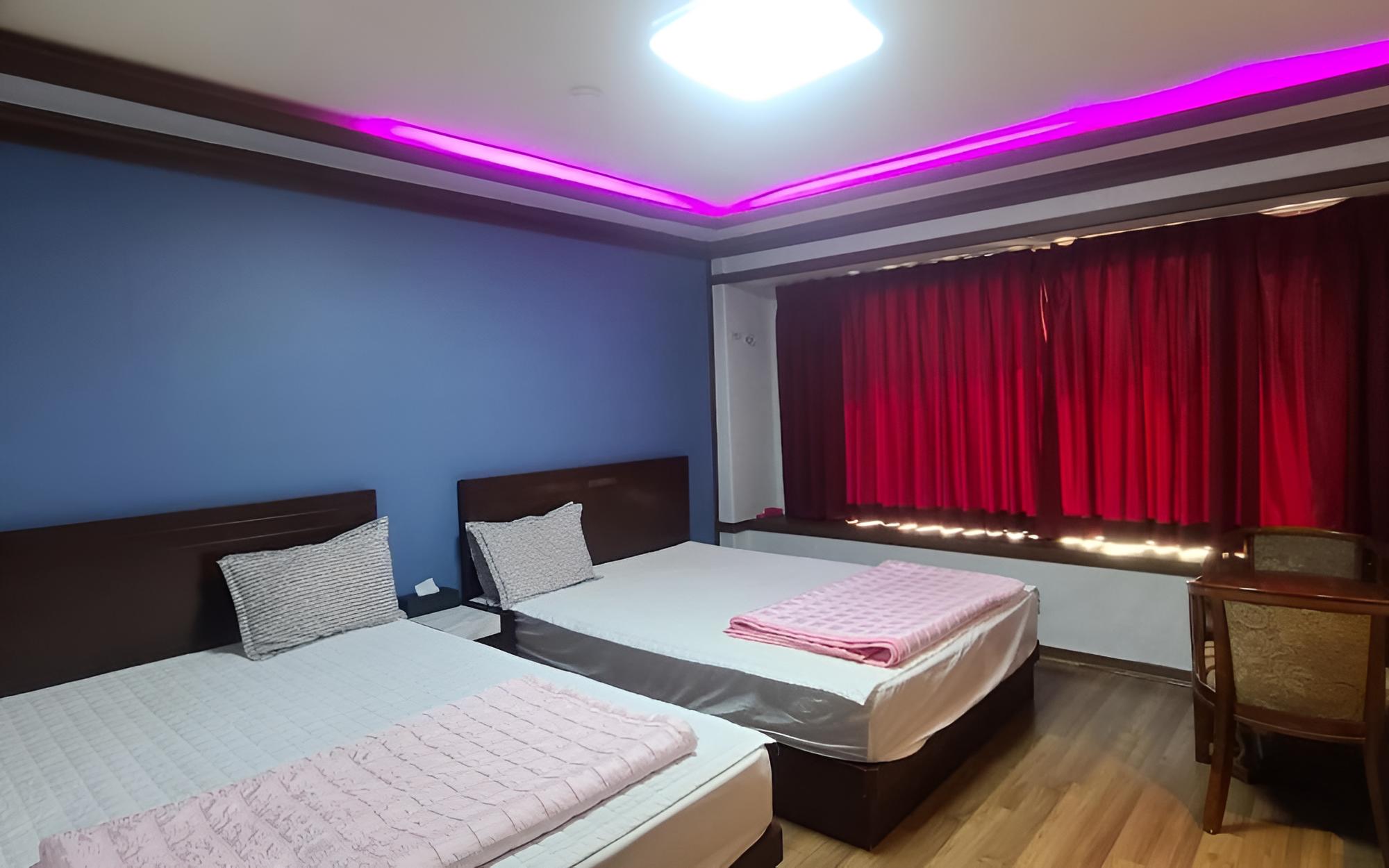 Room (Sea view twin bed) - Photo 3
