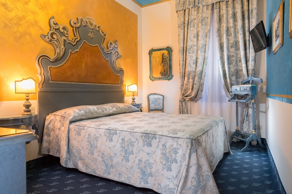 Classic Double or Twin Room