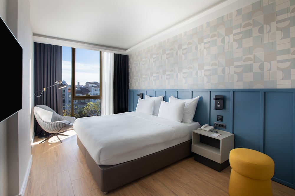 Superior King River View Room - Photo 15