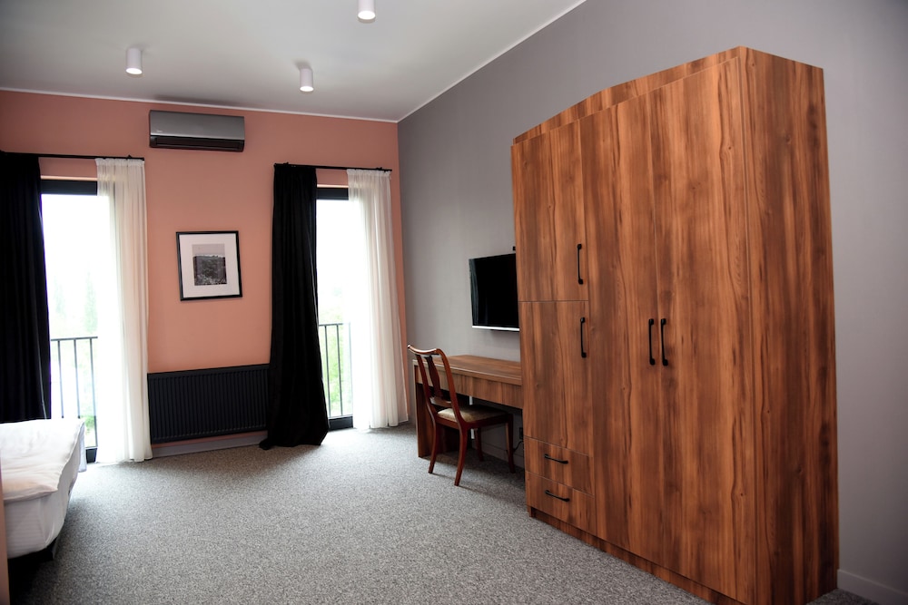 Deluxe Double Room, Multiple Bedrooms, Balcony, Hill View photo 1