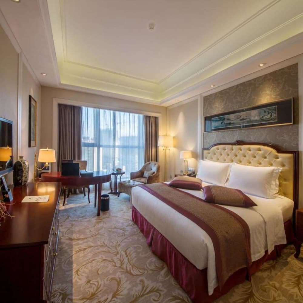 Superior Double Room, City View