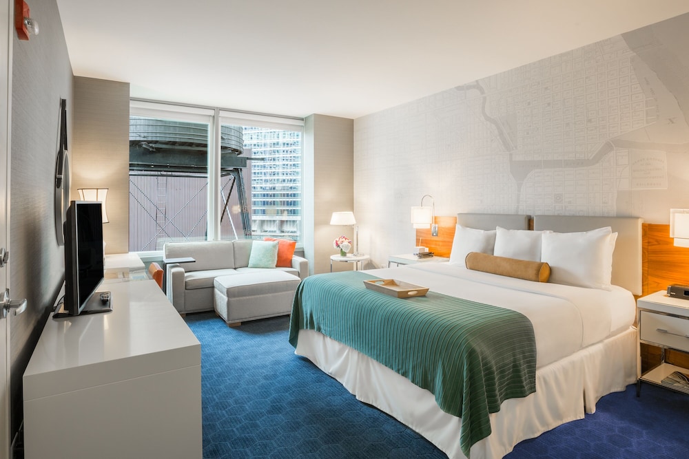 Accessible Deluxe Room, 1 King Bed, Non Smoking - Photo 4