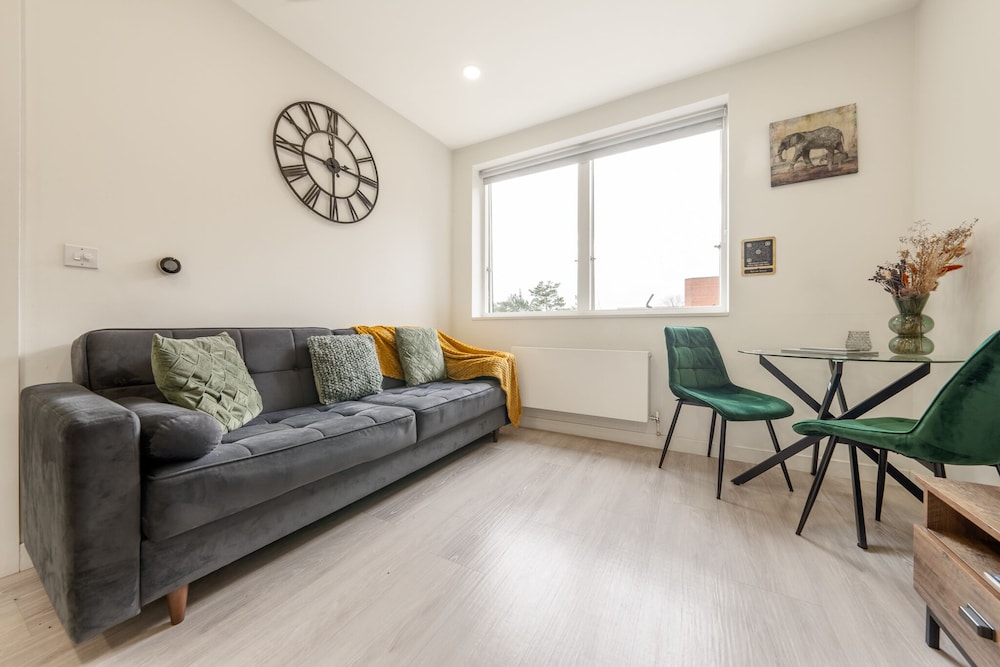 Luxury 1 Bedroom Serviced Apartment in the Heart of Stevenage, 사진 51