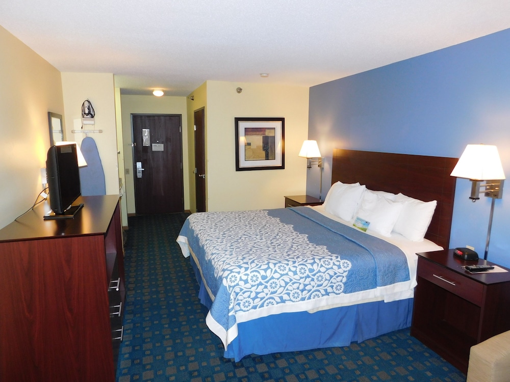 Efficiency, Room, 1 King Bed, Non Smoking - Photo 2