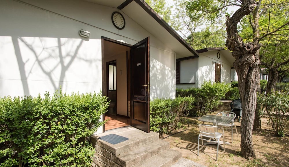 Standard Bungalow, 1 Bedroom - Photo 9