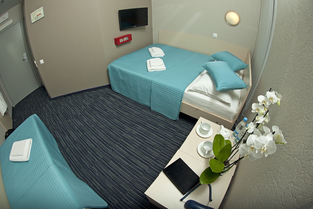 Business Triple With 2 Beds 4 Hours photo 3