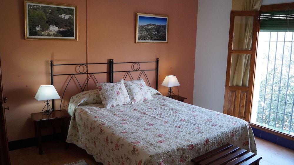 Double Room - Photo 4