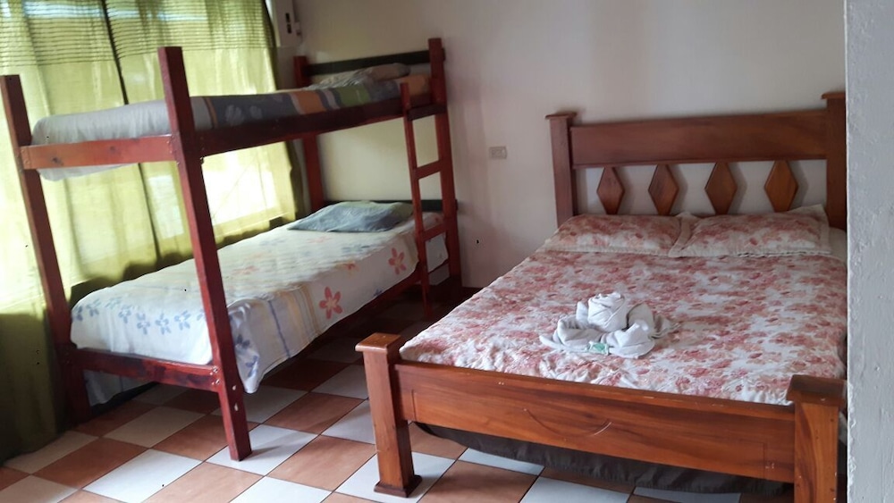 Family Quadruple Room, Non Smoking photo 3