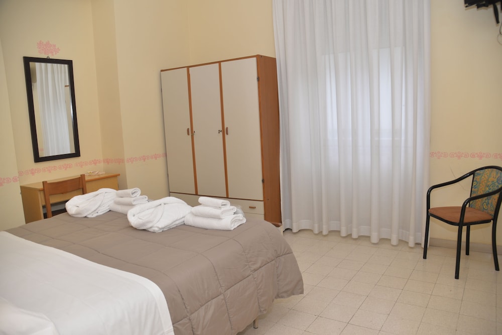 Economy Twin Room