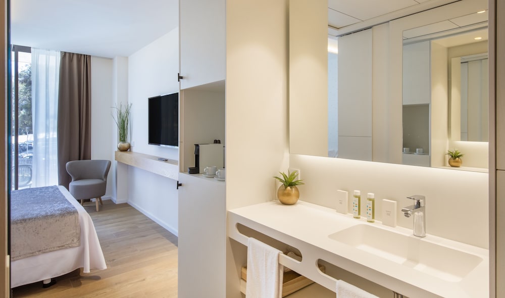 Premium Triple Room photo 3