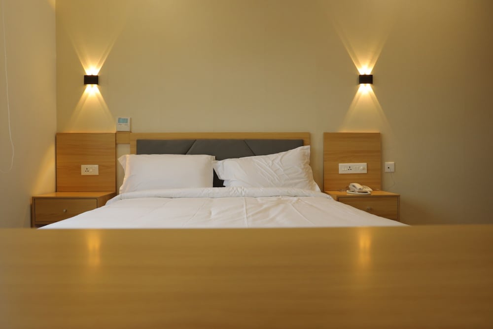 Deluxe Double or Twin Room - Photo 3