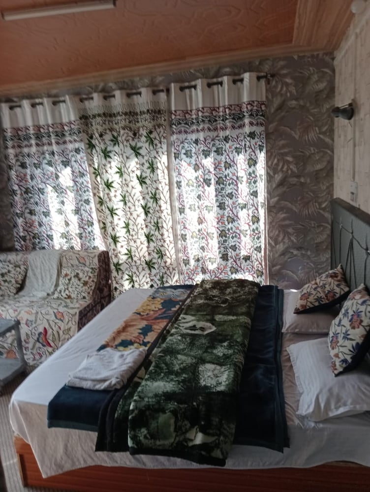 Deluxe Triple Room photo 1