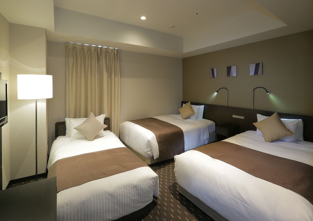 Twin room + Sofa bed, Non Smoking