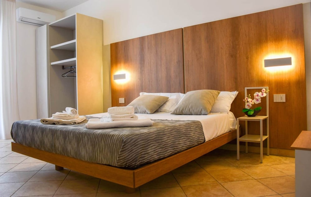 Deluxe Triple Room, 1 Bedroom - Photo 9