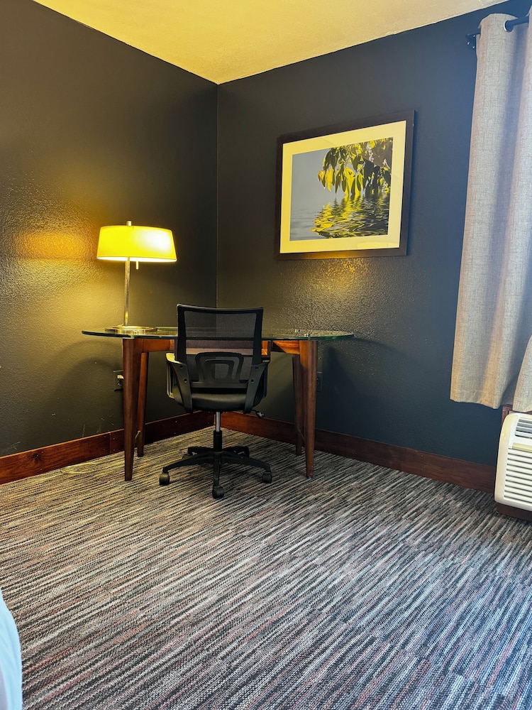Business Room photo 3