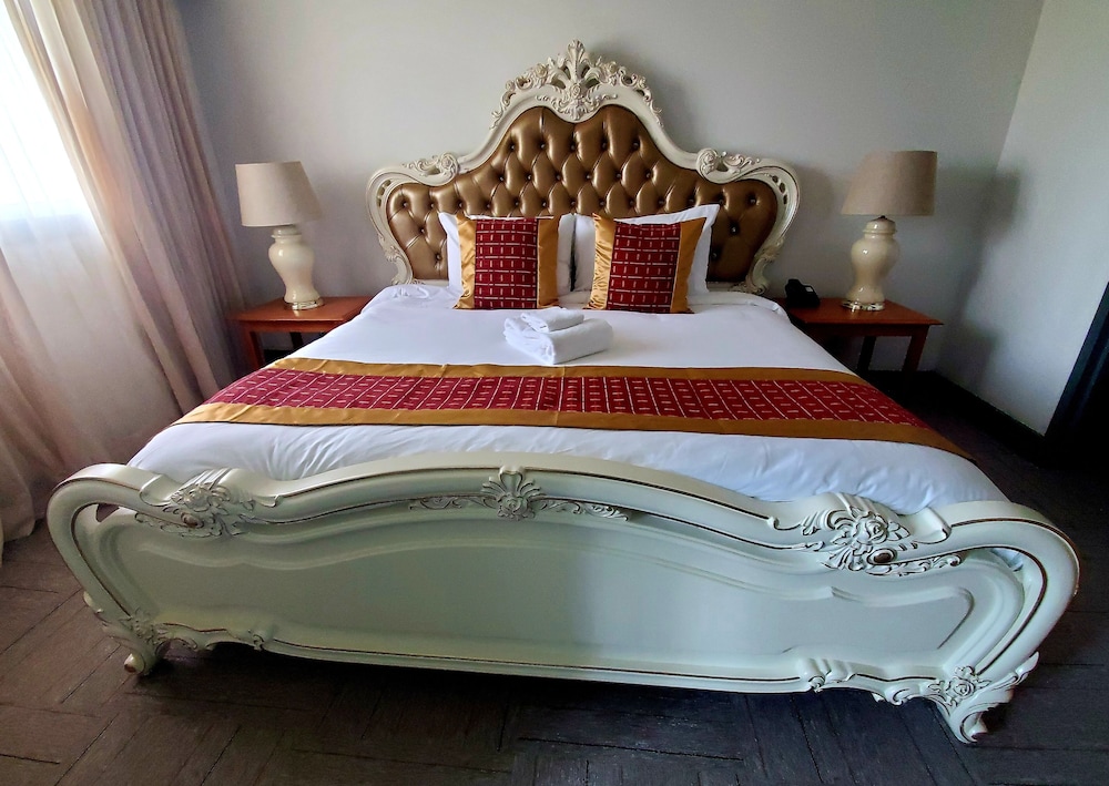 Waterfront Honeymoon Suite 2nd Floor photo 1