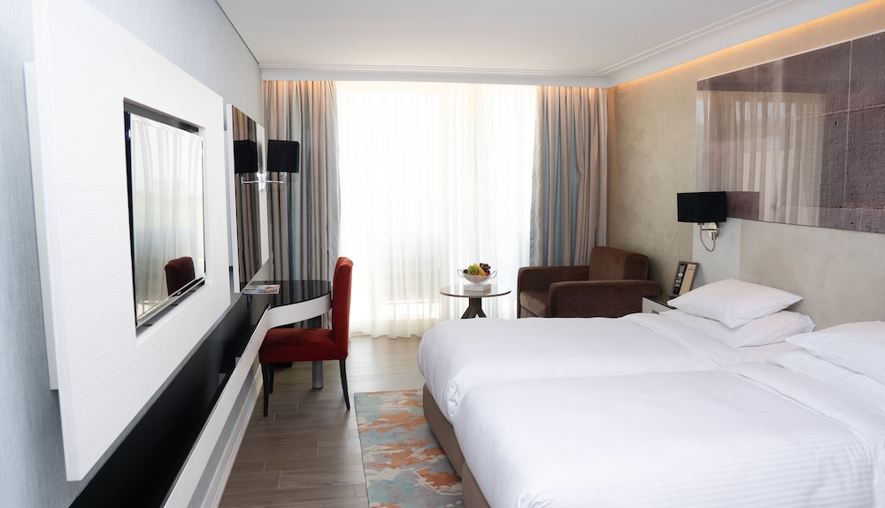 Superior Room, 1 King Bed, Garden View