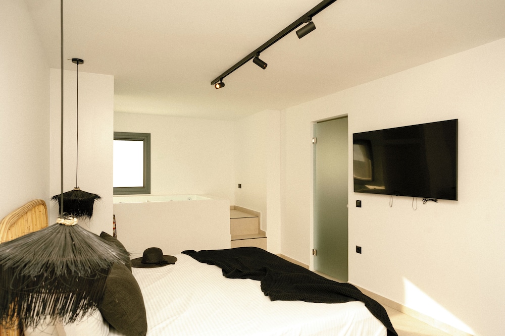 Junior Suite Ensuite Hot Tub Sea View