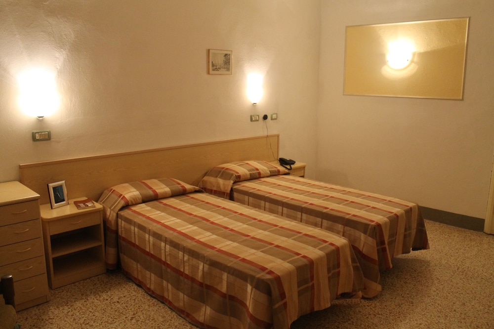 Twin Room photo 1