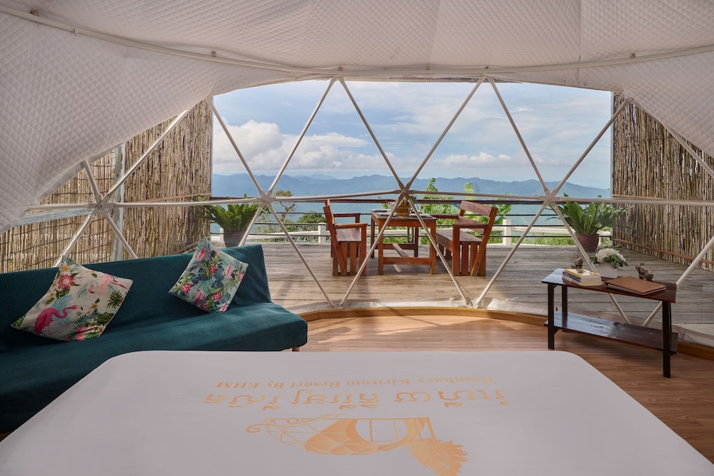 Deluxe Double Room Mountain View