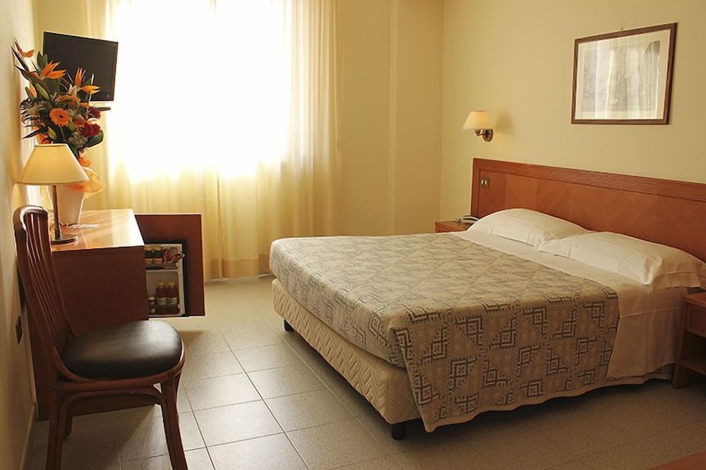 Double or Twin Room photo 1