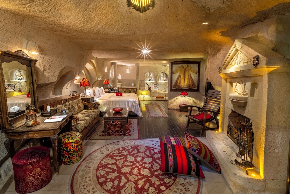 BYZANTINE KING SUITE with TURKISH HAMAM photo 2