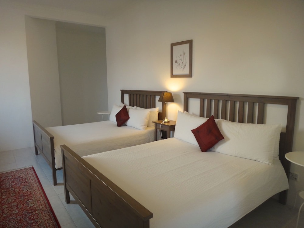 Family Room, 2 Queen Beds photo 2