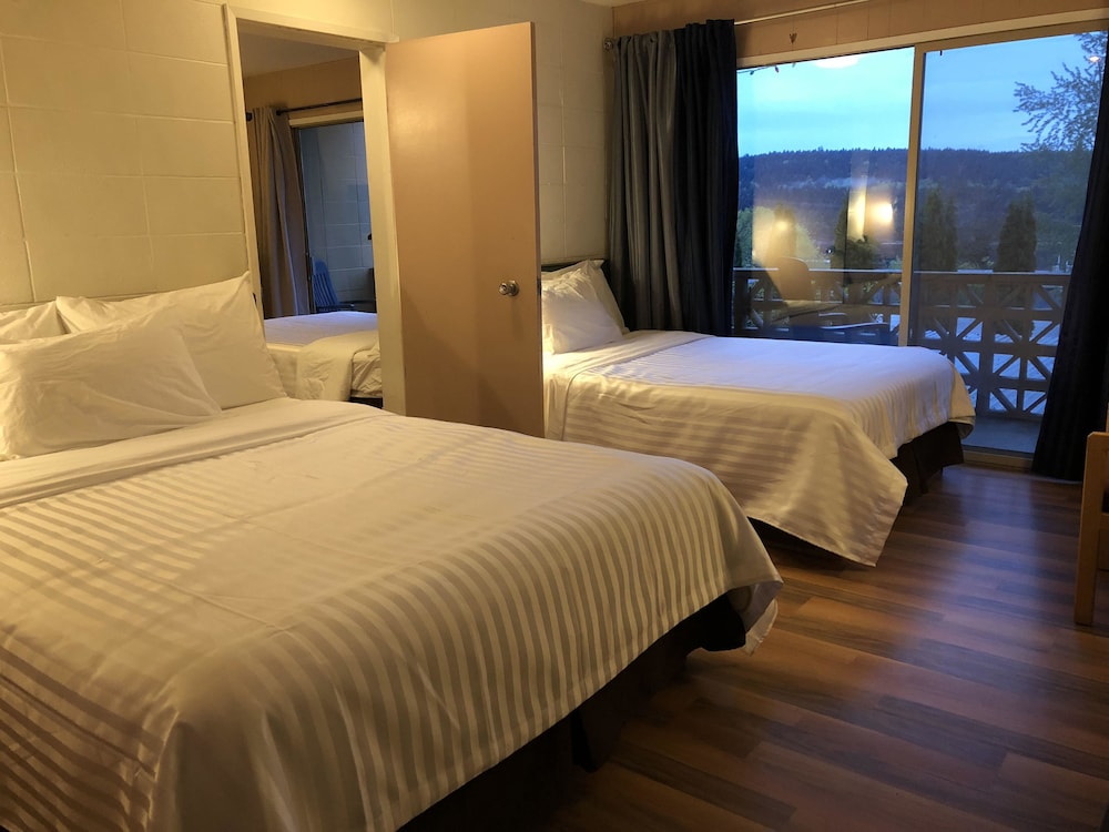 Family Suite, 2 Bedrooms, Balcony, Sea View photo 1