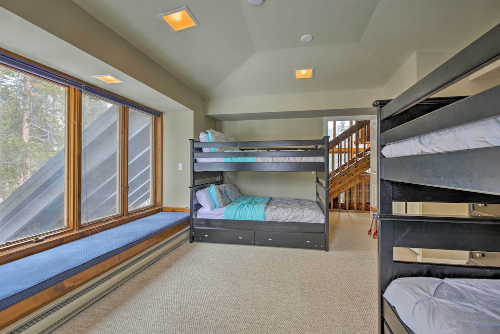 House (4 Bedrooms) photo 1