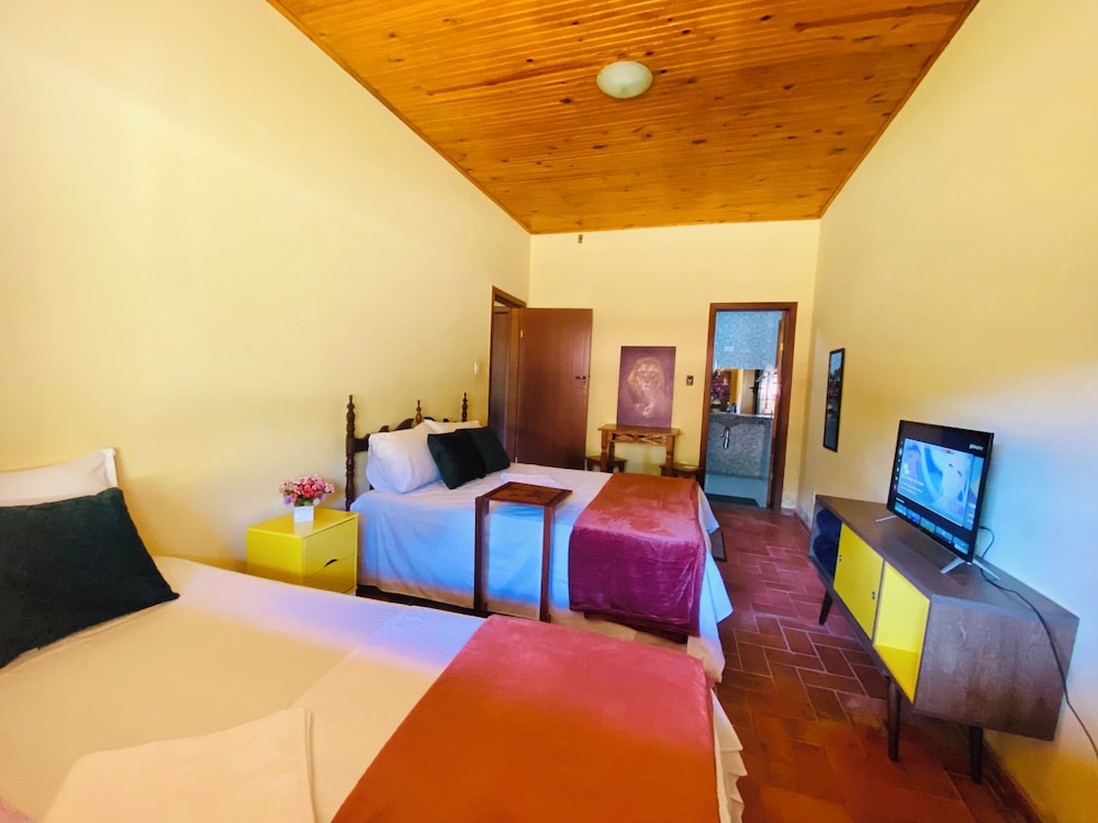 Classic Triple Room, Garden View photo 1