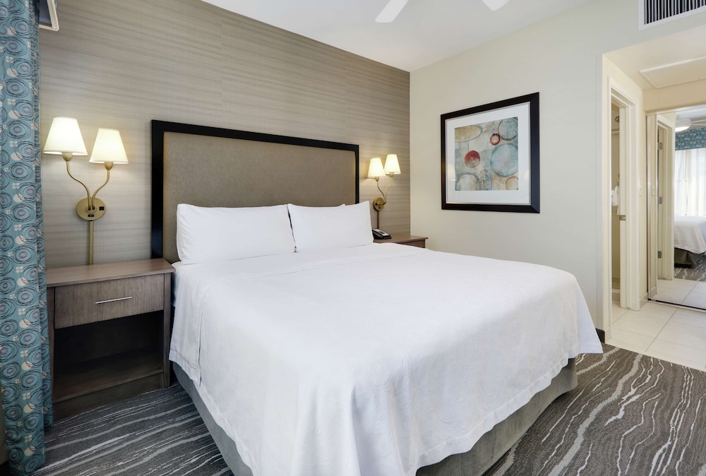 Studio Suite, 1 King Bed with Sofa bed, Accessible, Bathtub (Mobility & Hearing) - Photo 6