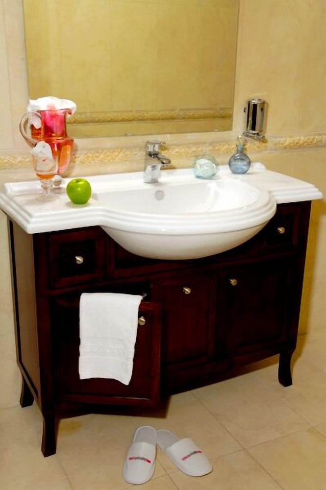 Standard Double or Twin Room photo 2