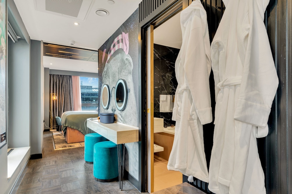 The Bonnie Suite