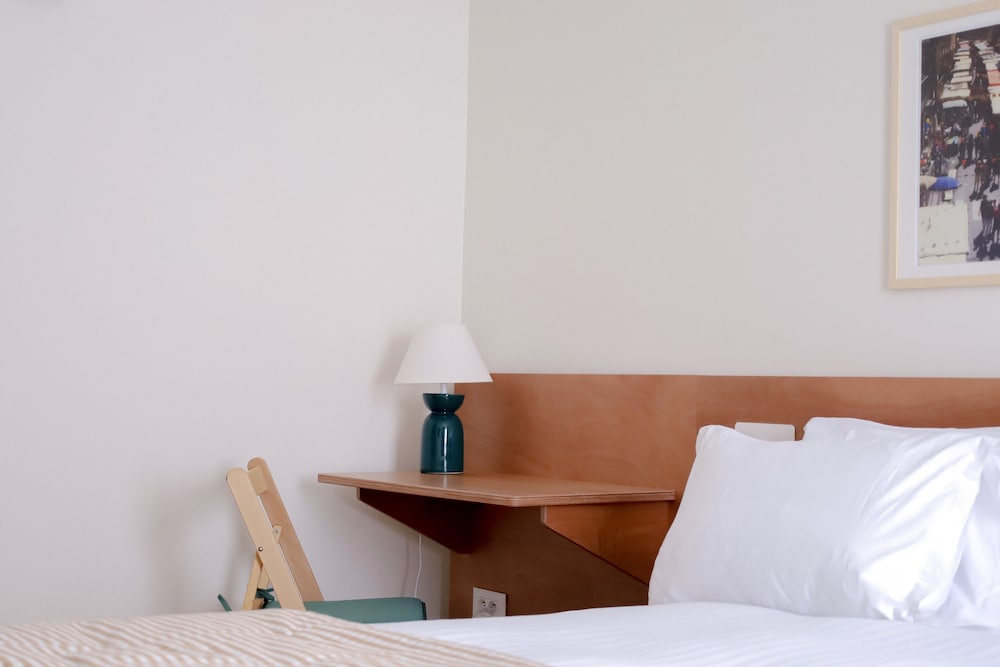Standard Double Room - Photo 8