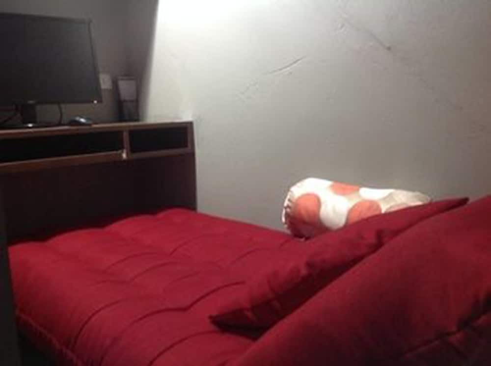 Japanese Flat Room photo 1