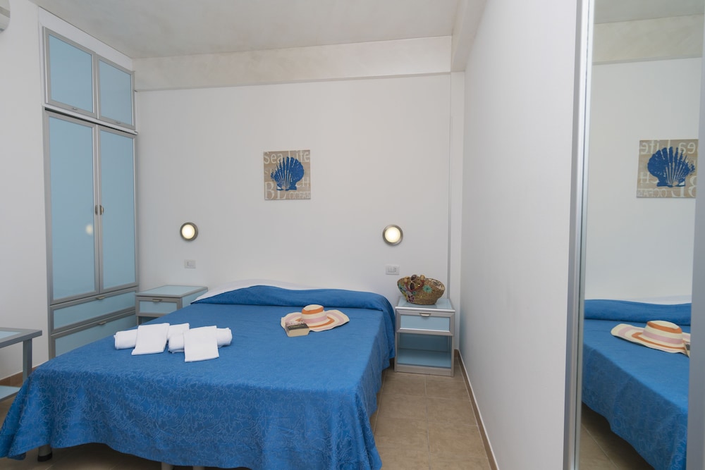 Economy Double Room, 1 Double Bed, Garden View (Tipo D8-2) photo 3