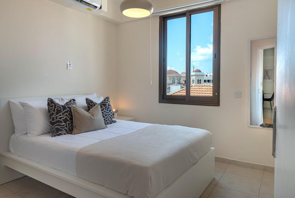 Luxury Apartment photo 2