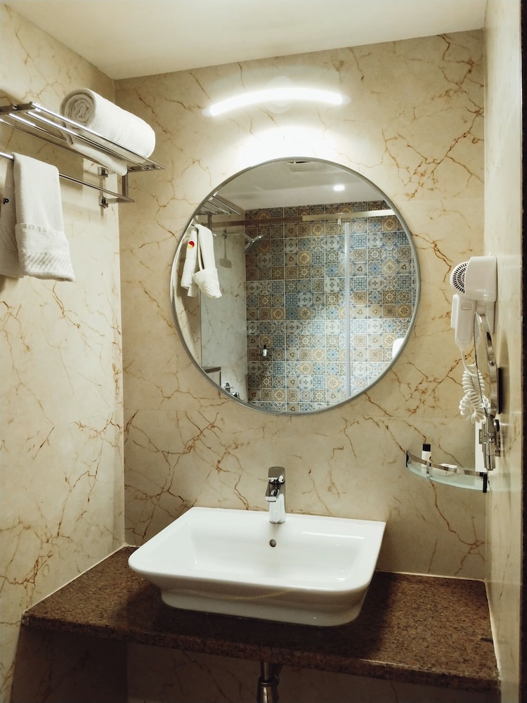 Suite Room - Photo 2