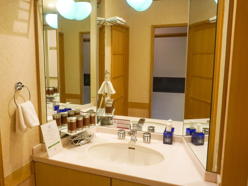 (WINGS) Japanese Style Room with Shower Booth, Non Smoking - Photo 9