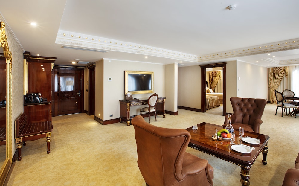 Royal Suite (Family)
