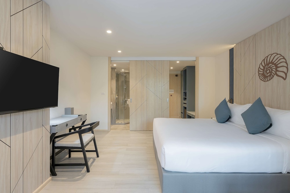 Deluxe Room, 1 Double Bed, Sea View - Photo 5