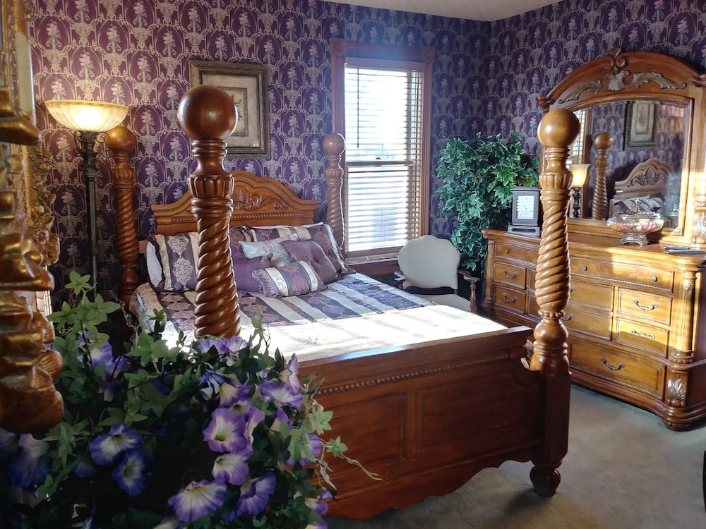 Mr. Paul's Room (203)