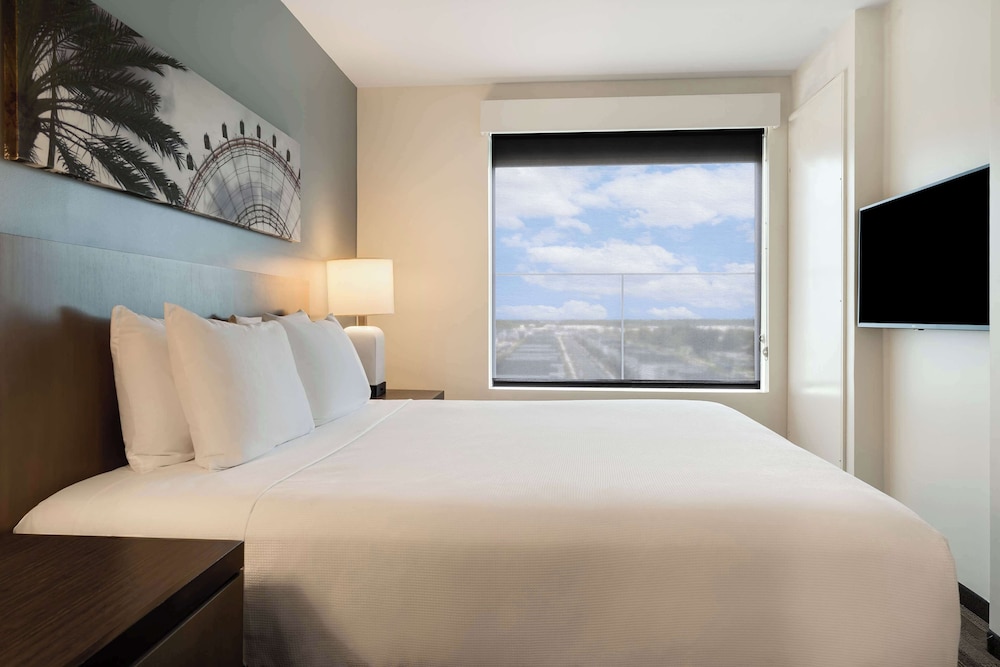 Suite, 1 Bedroom (2 Queenbed & 1 Sofabed)