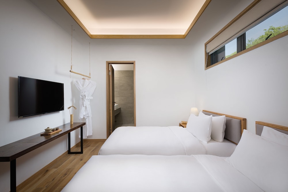Basic Twin Room photo 1
