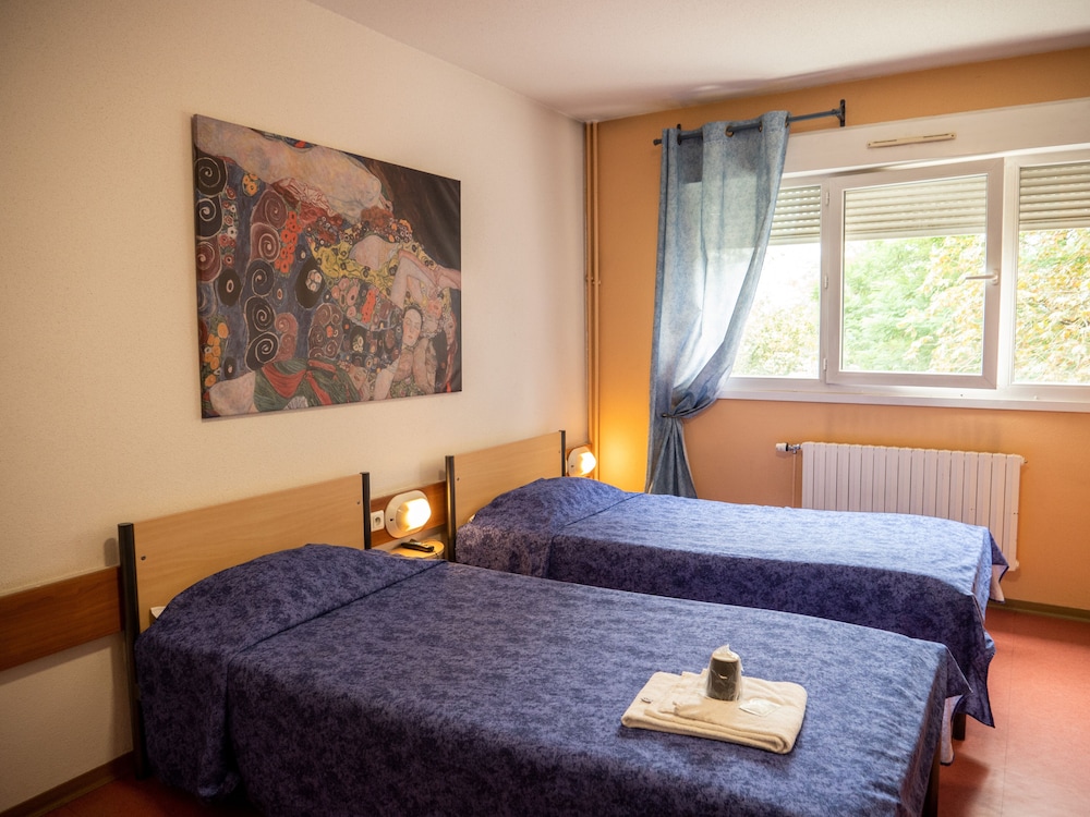 Standard Twin Room photo 3
